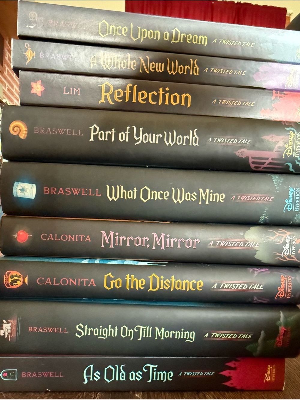 Disney Twisted Tales 9 Book Set - - Picture 5 of 5